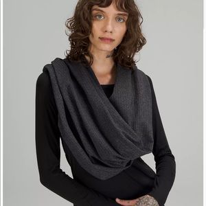 Lululemon Customizable Snap Scarf